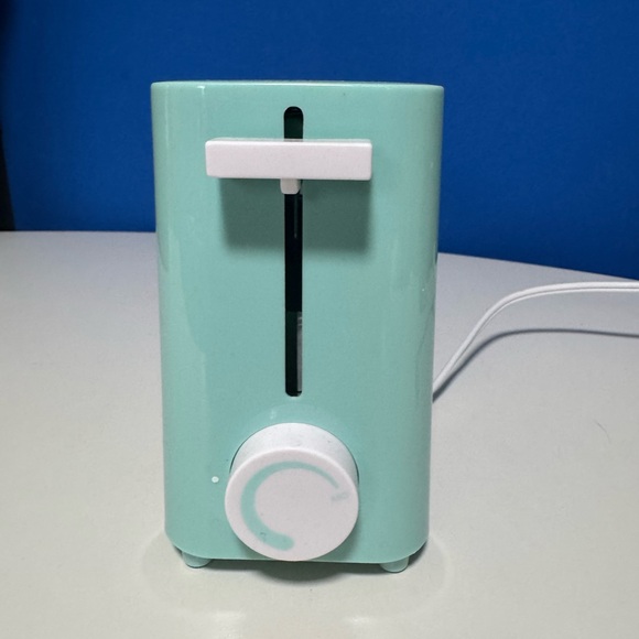 Nostalgia MyMini Single Slice Toaster - Picture 2 of 5